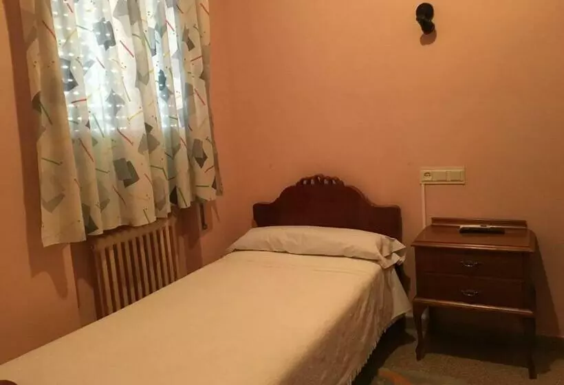 호텔 Hostal Moraleda