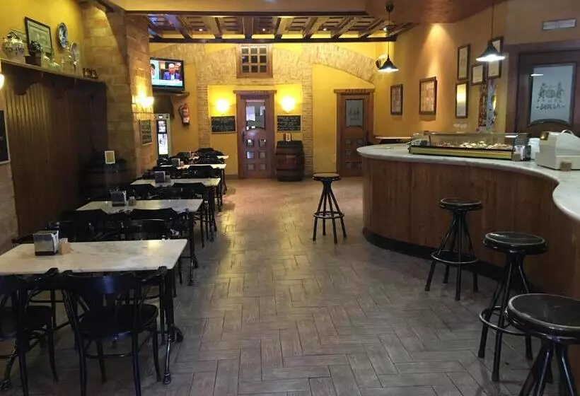 호텔 Hostal Moraleda