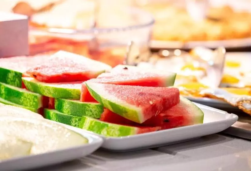 Отель Hostal Neptuno