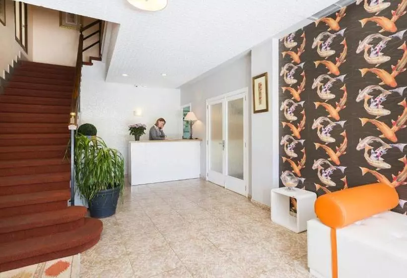 Отель Hostal Neptuno