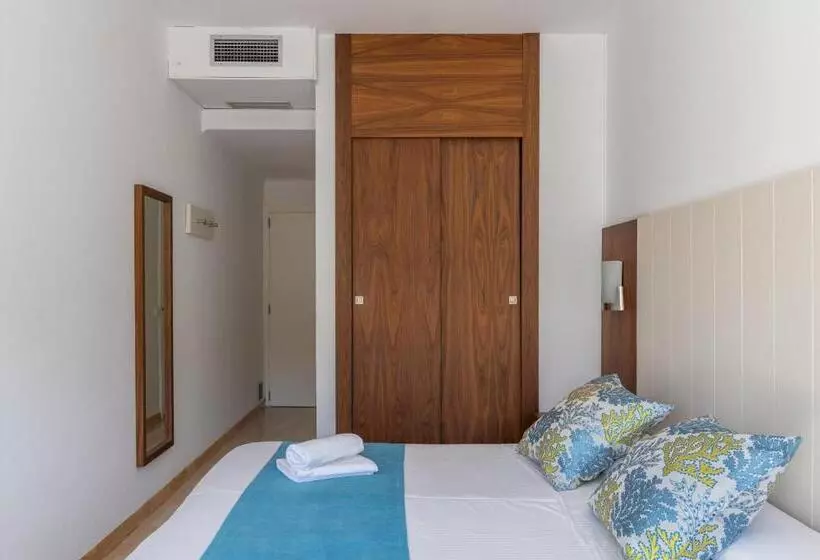 Отель Hostal Neptuno