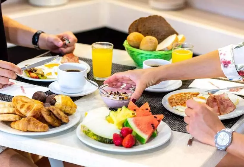 Отель Hostal Neptuno