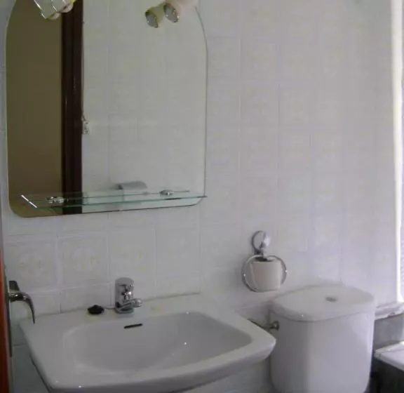 ホテル Hostal Residencia Pasaje