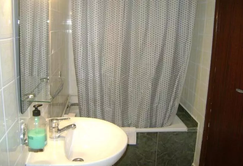 ホテル Hostal Residencia Pasaje