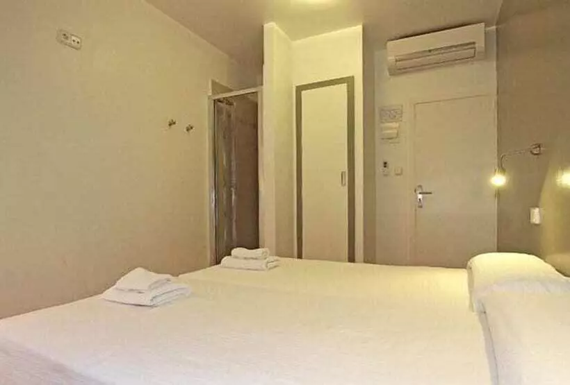 호텔 Hostal Ripoll Ibiza