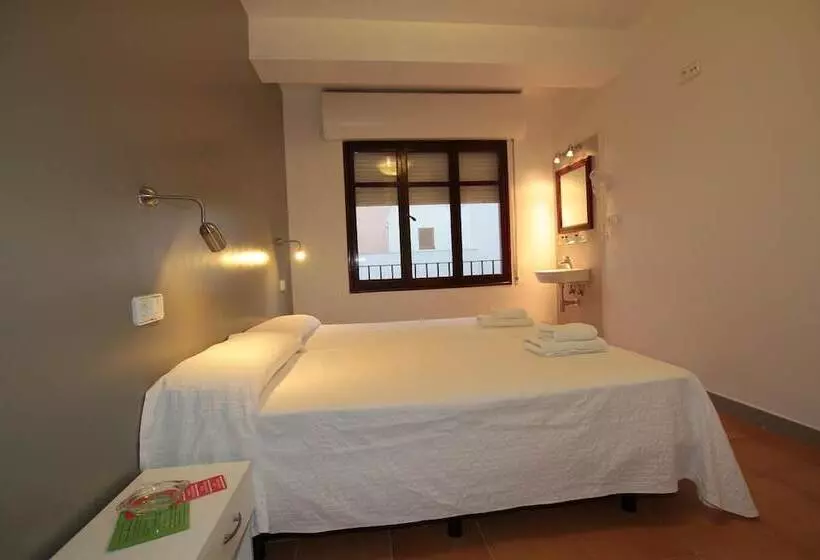 호텔 Hostal Ripoll Ibiza