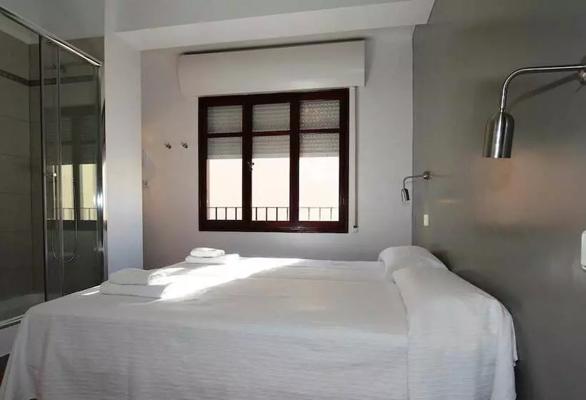 호텔 Hostal Ripoll Ibiza