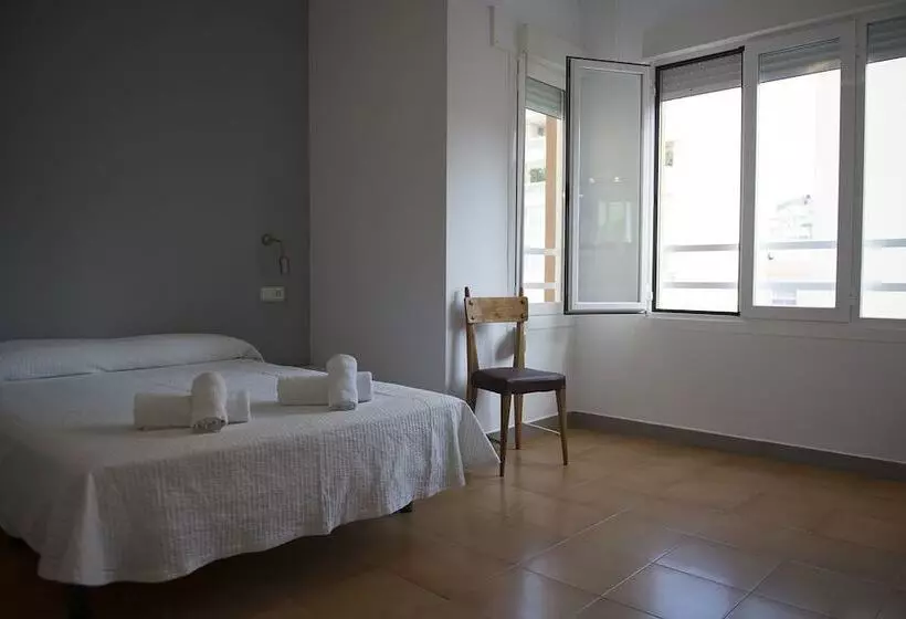 호텔 Hostal Ripoll Ibiza