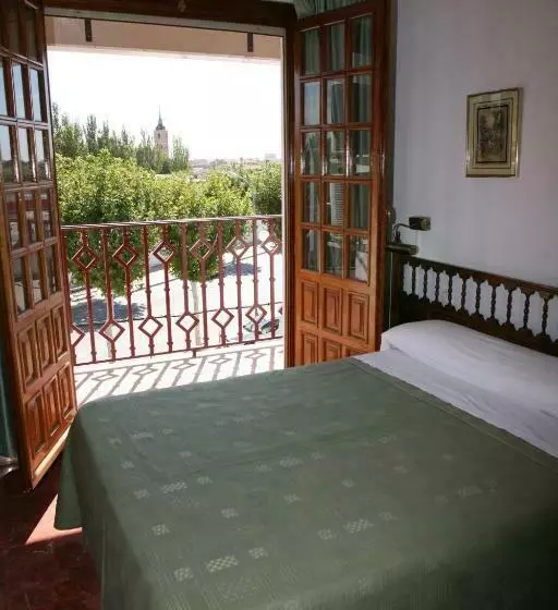 Отель Hostal Santa Barbara