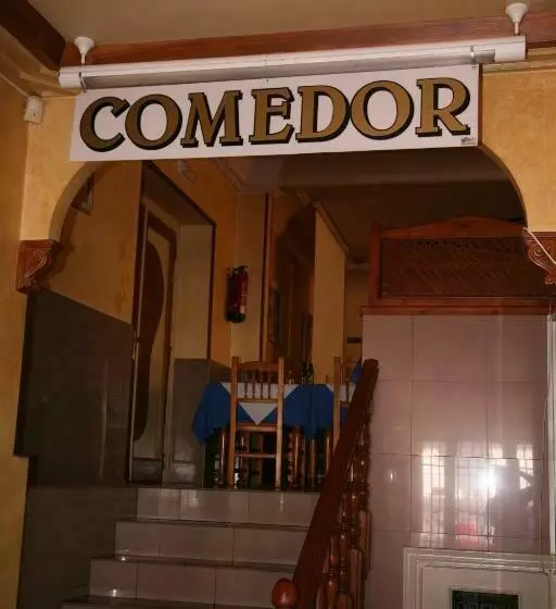 Отель Hostal Santa Barbara