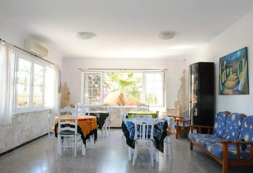 호텔 Hostal Paris Ciutadella