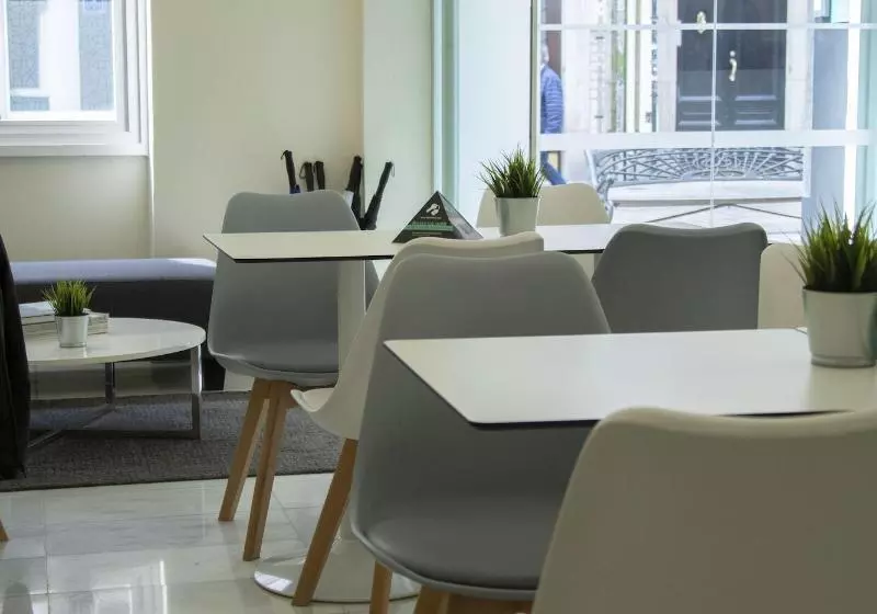 Pensão Alda Alborán Rooms