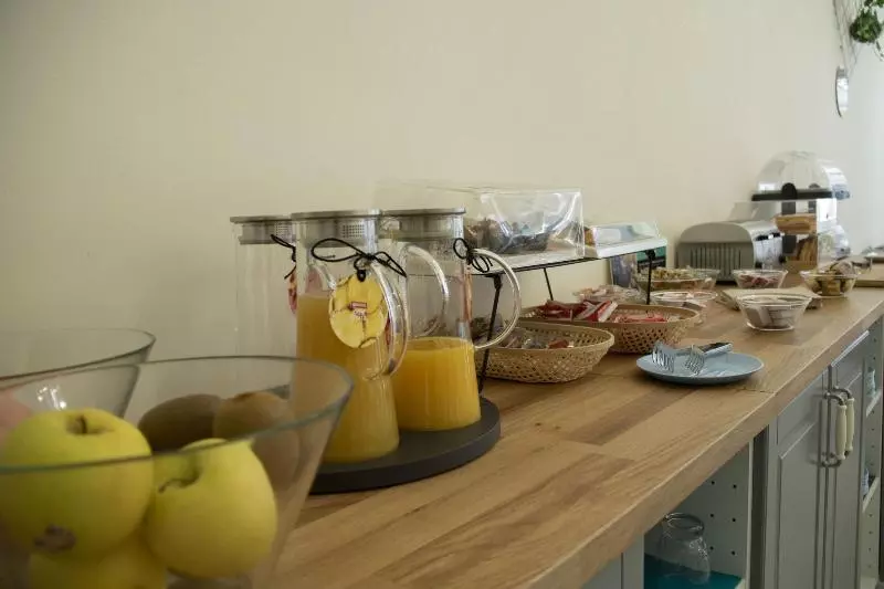 Pensão Alda Alborán Rooms