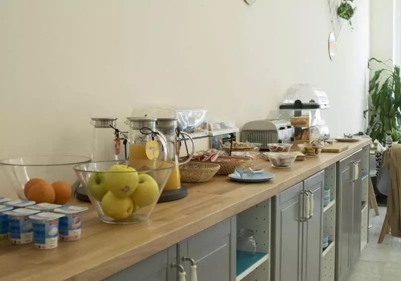 Pensão Alda Alborán Rooms