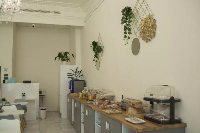 Pensão Alda Alborán Rooms