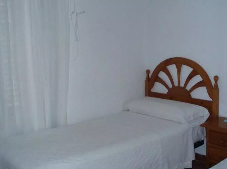 هتل Hostal Castilla