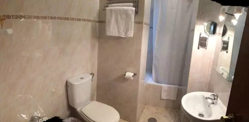 هتل Hostal Cruz Sol