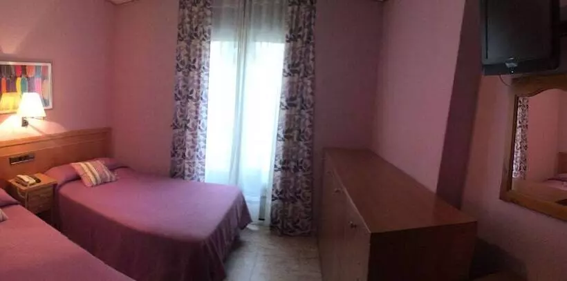 هتل Hostal Cruz Sol