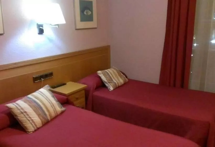 هتل Hostal Cruz Sol