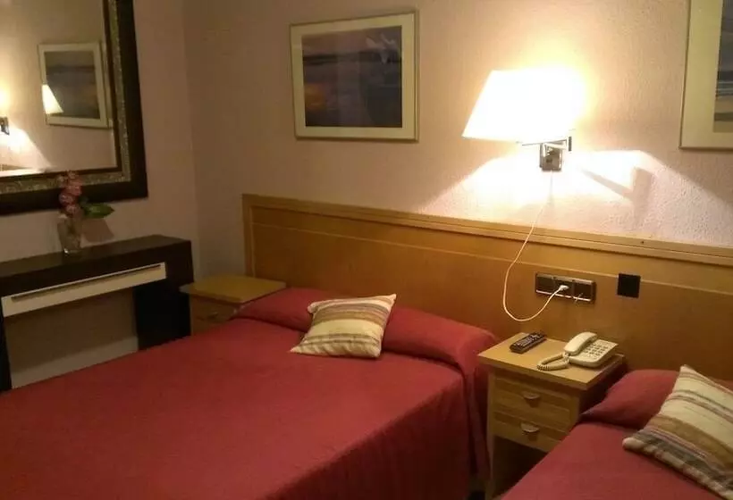 هتل Hostal Cruz Sol