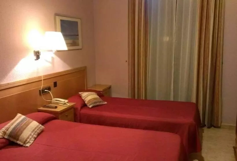 هتل Hostal Cruz Sol