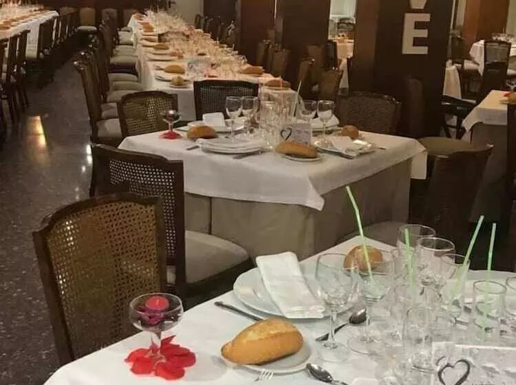 酒店 Hostal La Parrilla