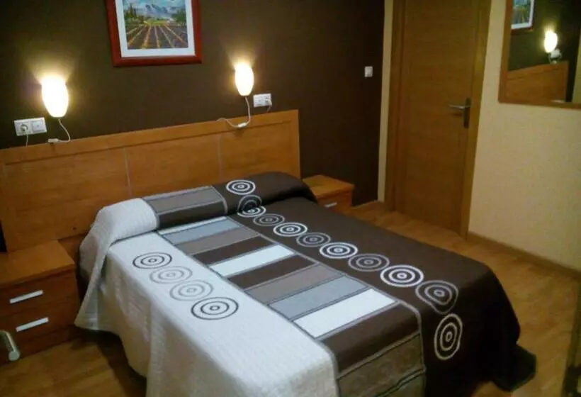 בית מלון כפרי Hostal Lido