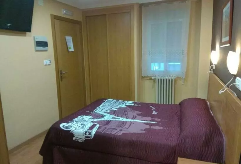 בית מלון כפרי Hostal Lido