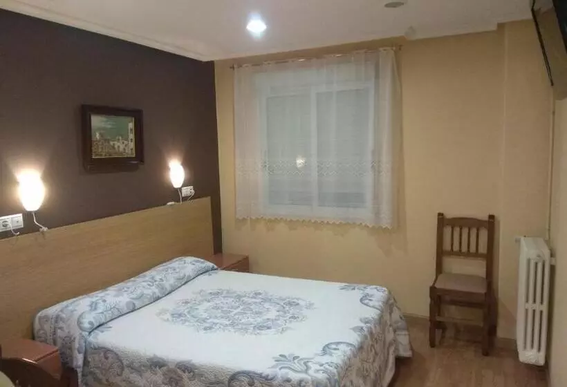 בית מלון כפרי Hostal Lido