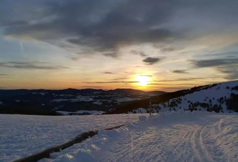 호텔 Hostal Orialde