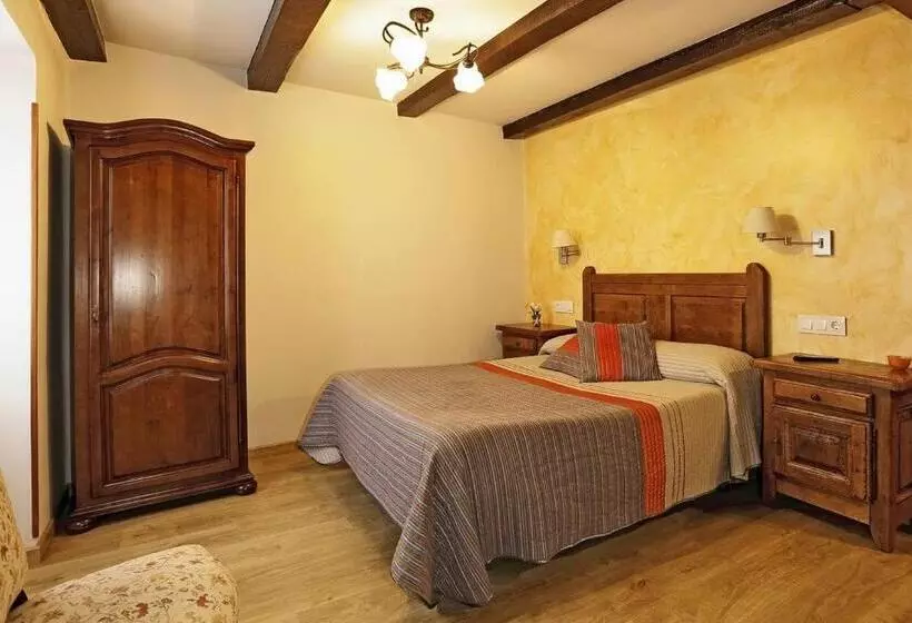 호텔 Hostal Orialde