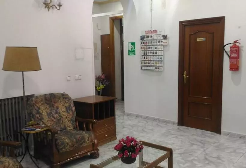 Hotel Hostal Palacios Fuencarral