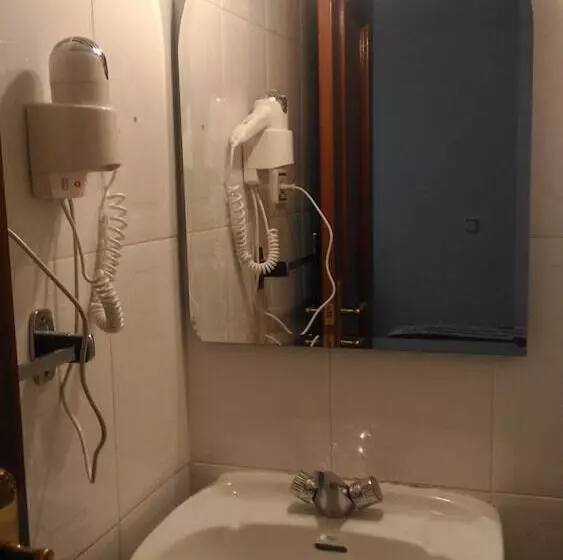 Hotel Hostal Palacios Fuencarral