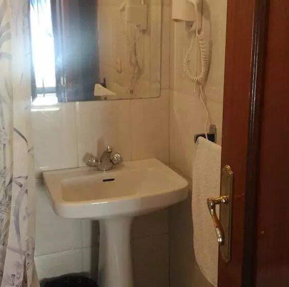 Hotel Hostal Palacios Fuencarral