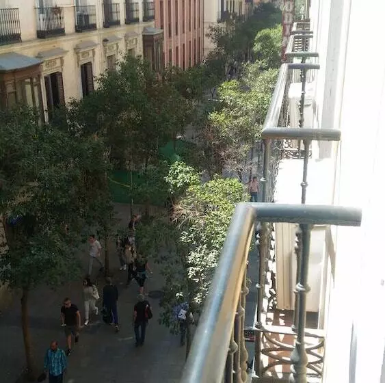 Hotel Hostal Palacios Fuencarral