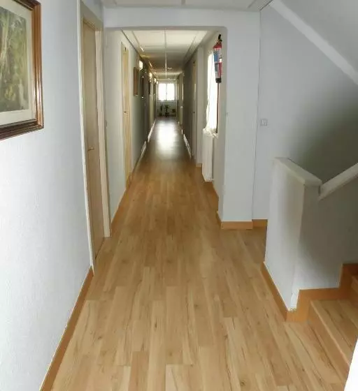 호텔 Hostal Restaurant Jose Luis