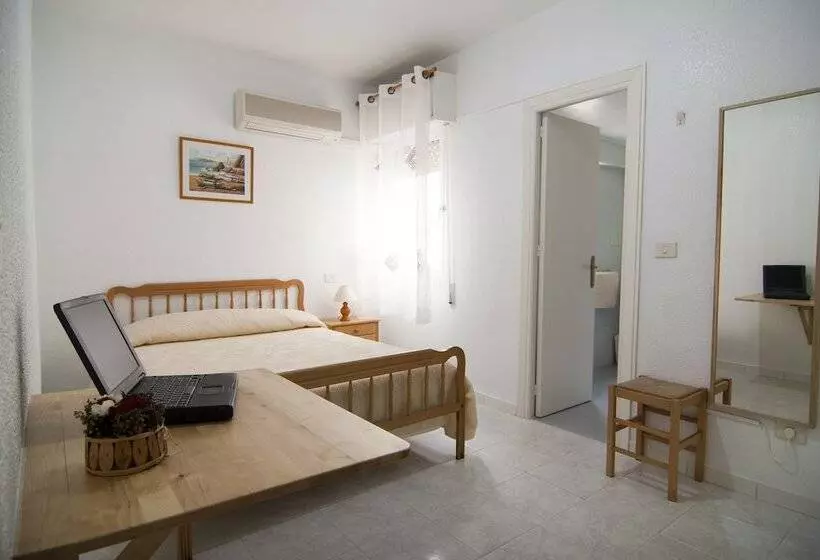 بنسيون La Obrera