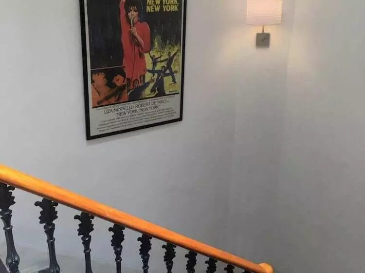 호텔 Madison Rooms