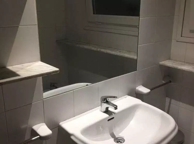 호텔 Madison Rooms