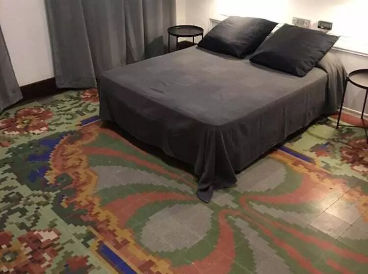 호텔 Madison Rooms