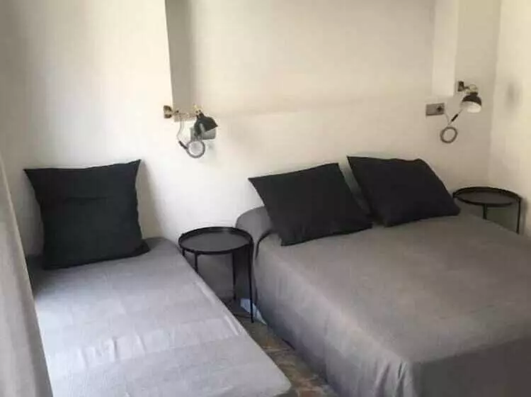 호텔 Madison Rooms