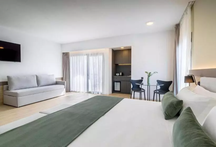 בית מלון כפרי Occidental Puerto Banús