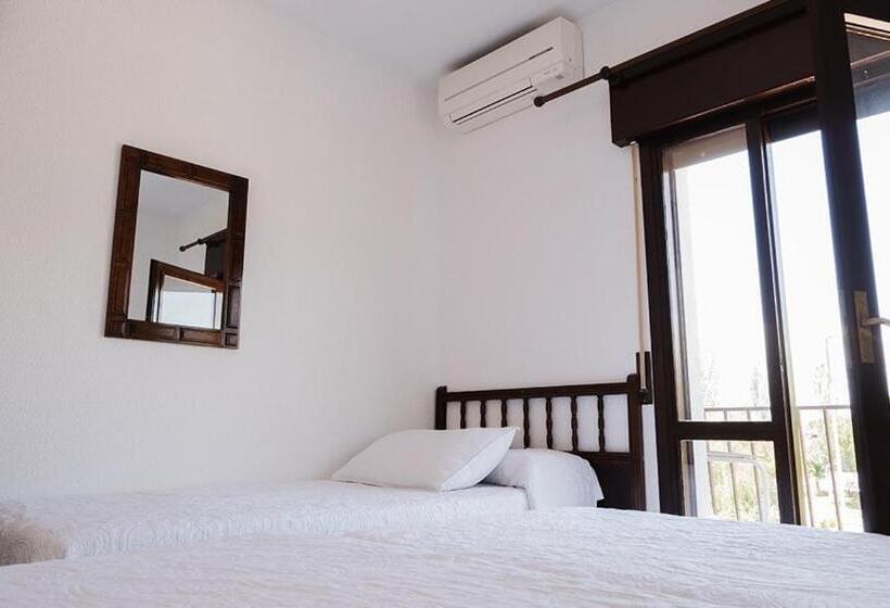 ホテル Hostal Desde 1972 Yusta