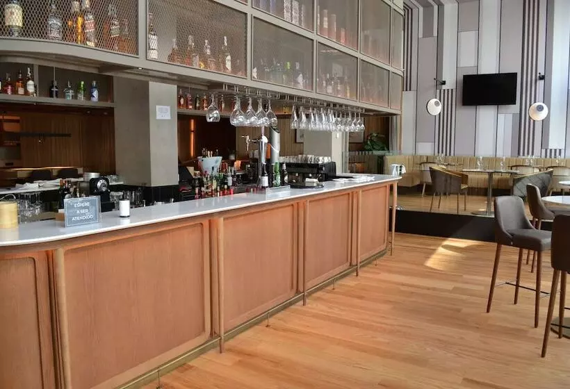 Ac Hotel Avenida De América By Marriott