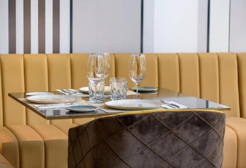 Ac Hotel Avenida De América By Marriott