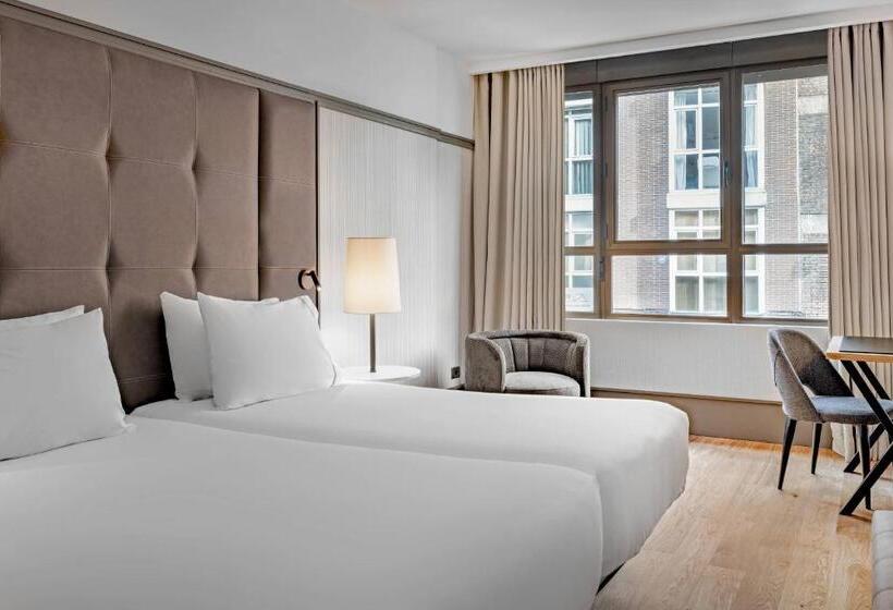 Ac Hotel Avenida De América By Marriott