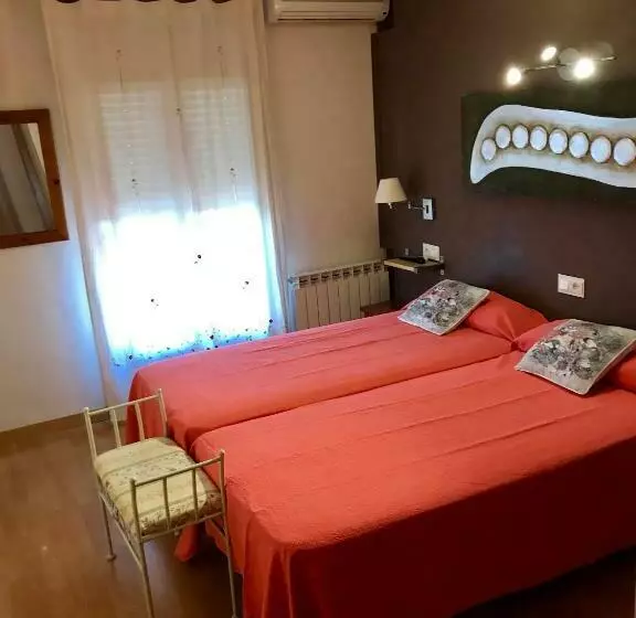 ホテル Hostal Delgado