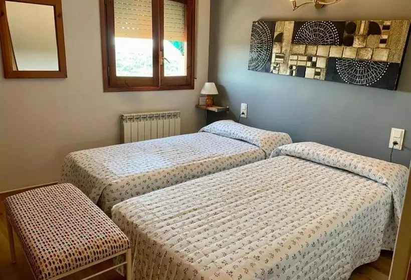 ホテル Hostal Delgado