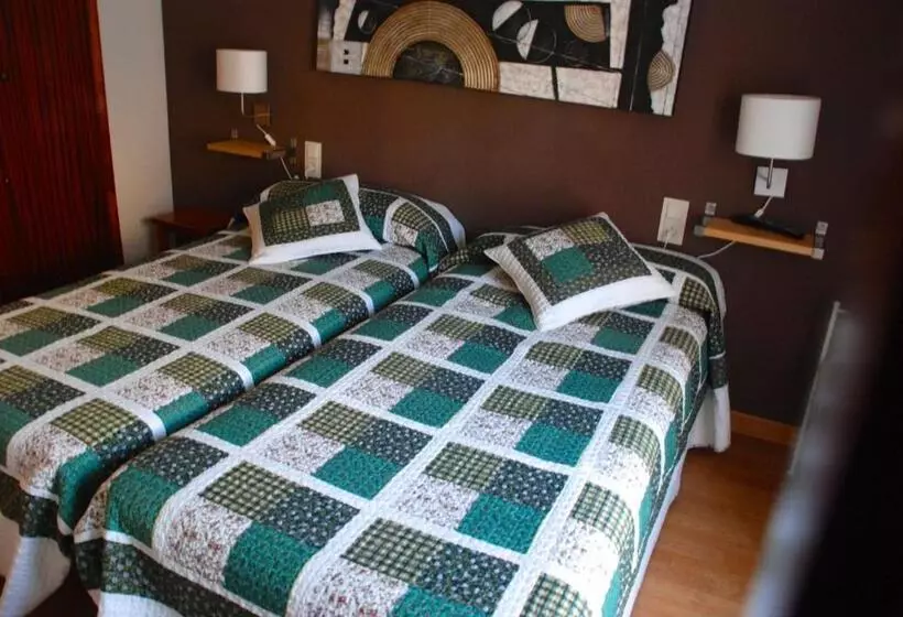 ホテル Hostal Delgado