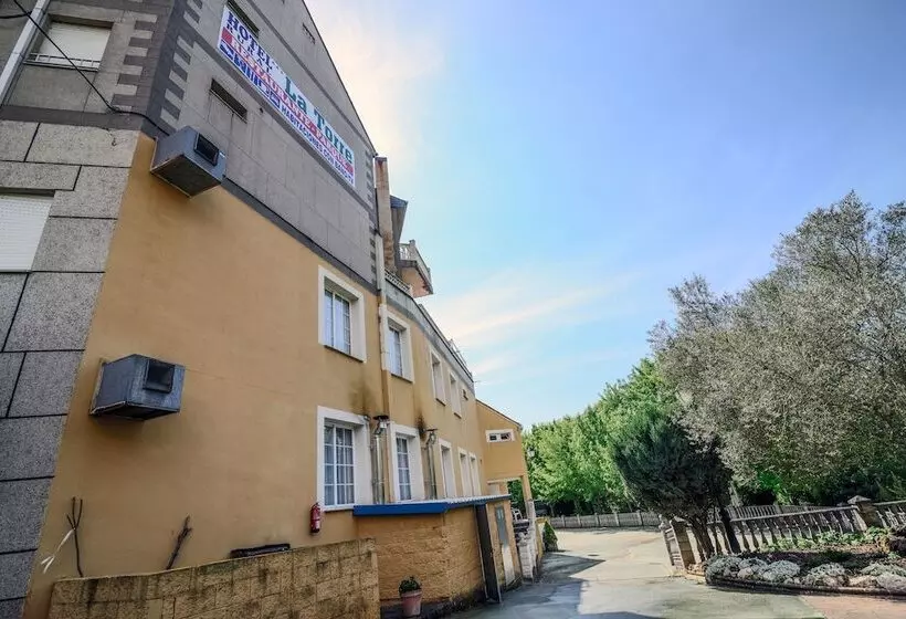 هتل Hostal La Torre Ii